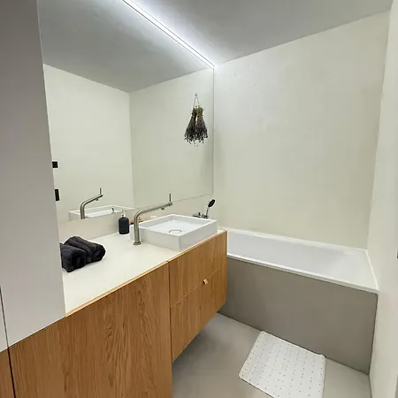 아파트 & Modern 반스카비스트리카